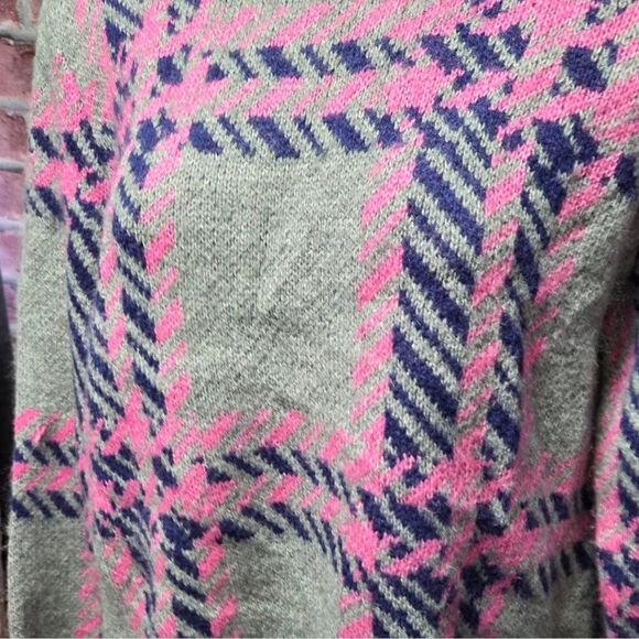 Jun & Ivy Plaid Knit Sweater – Women’s Size Medium – Gray & Pink – Crew Neck - Picture 6 of 7